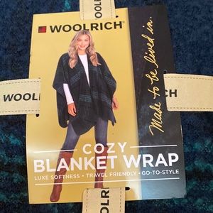 Woolrich Cozy Blanket Wrap Green & Blue Luxe Soft Travel Friendly
